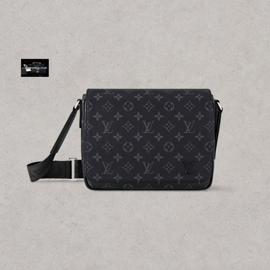 Louis Vuitton District Pm